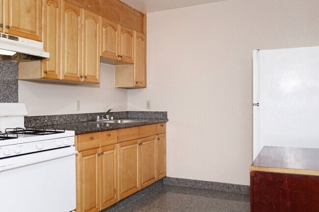 1515 38th Ave photo 3
