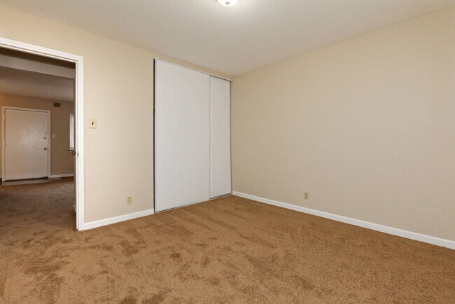 1515 38th Ave photo 4