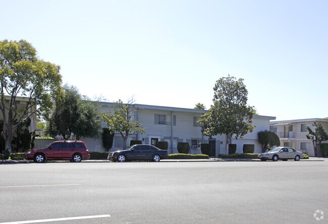 1624 Hollenbeck Avenue, Sunnyvale, CA 94087 photo 2
