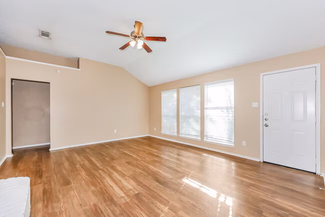309 Willowstone Trail - SFHT photo 5