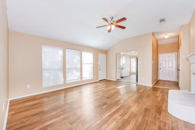 309 Willowstone Trail - SFHT photo 3