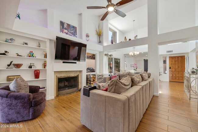10065 E Mission Ln Scottsdale, AZ 85258 photo 4