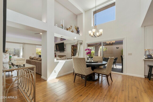10065 E Mission Ln Scottsdale, AZ 85258 photo 3