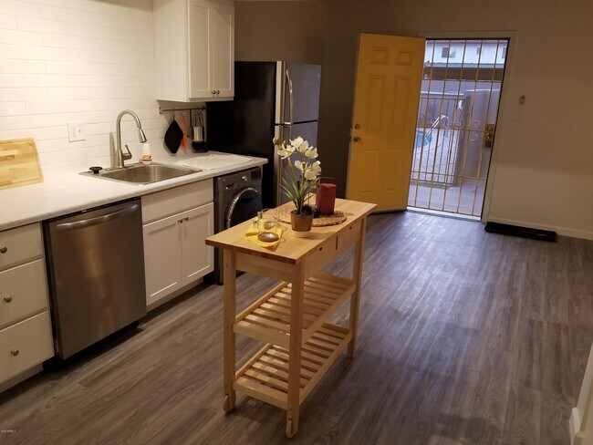1625 W Missouri Ave Phoenix, AZ 85015 photo 3