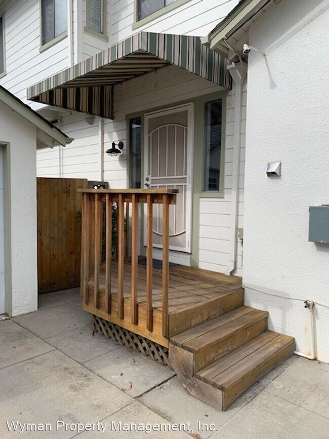 2391 Yajome St Napa, CA 94558 photo 2