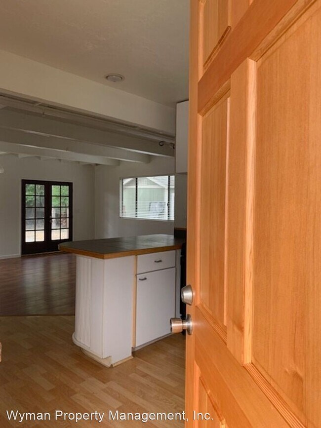 2391 Yajome St Napa, CA 94558 photo 4