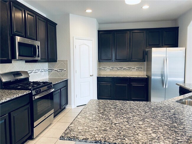 1009 Sundrops St Leander, TX 78641 photo 5