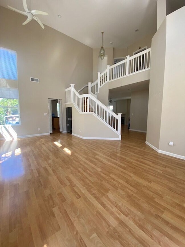 2808 Elsnab Ct Pleasanton, CA 94588 photo 4