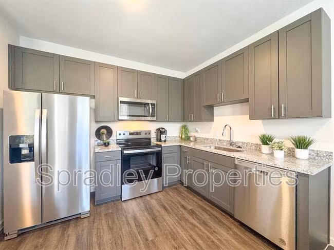 710 Shine St Belton, TX 76513 photo 4