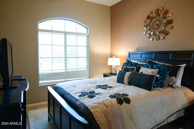 32008 N 23rd Ave Phoenix, AZ 85085 photo 4