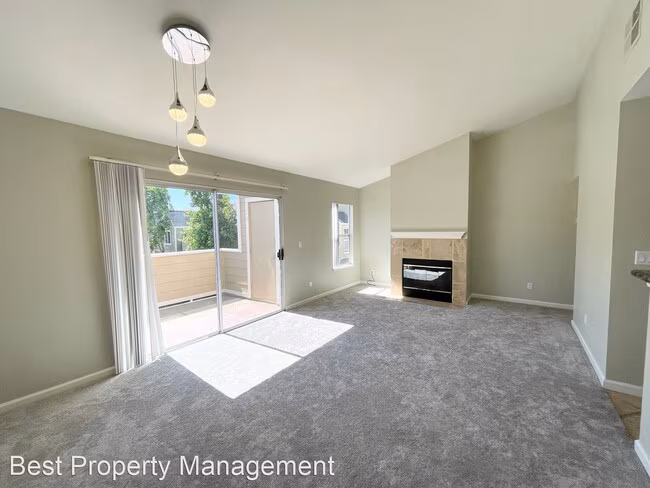 Perfect Shape Condo in San Ramon with many upgrades photo 3