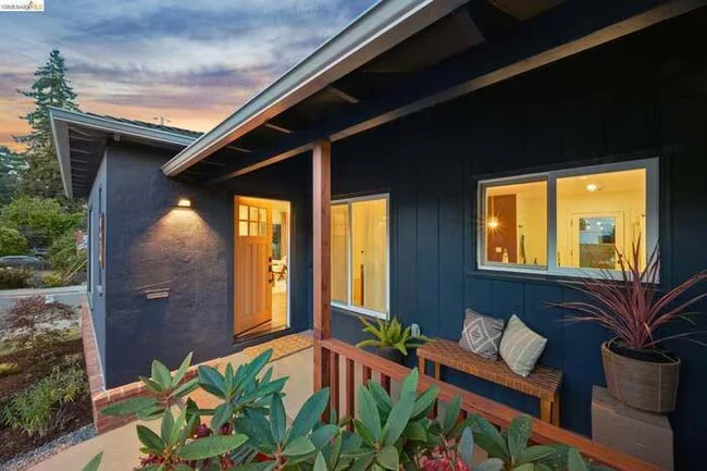 4376 39th Ave Oakland, CA 94619 photo 3