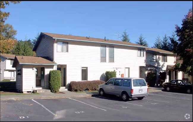 Cedarwood IV Apartments photo 3