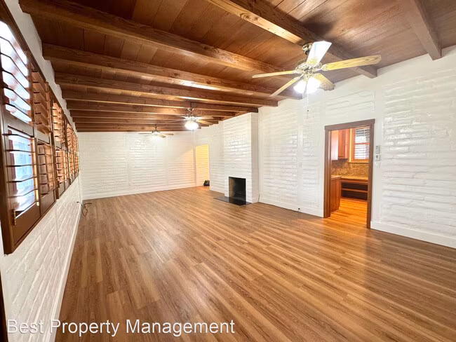 220 Rolando Ave photo 3
