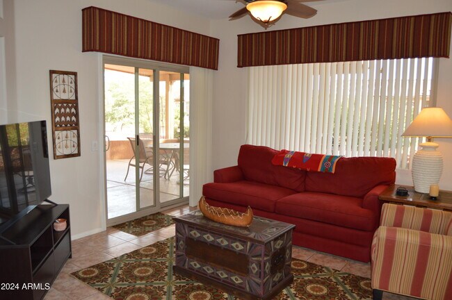 15621 W Heritage Dr Sun City West, AZ 85375 photo 5