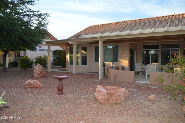 15621 W Heritage Dr Sun City West, AZ 85375 photo 2