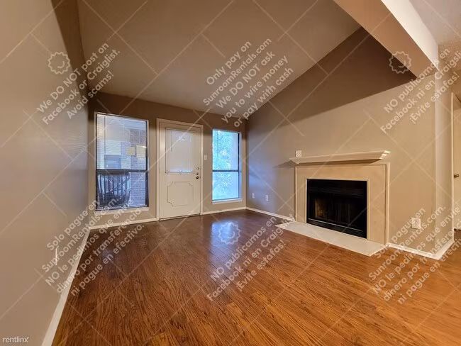 806 W 24th St Austin, TX 78705 photo 2