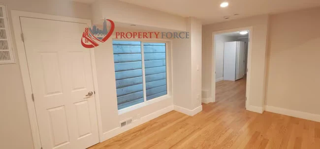1664-1668-1668 Newcomb Ave San Francisco, CA 94124 photo 4