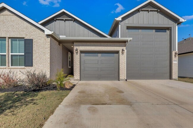 20704 John Gill Drive, Manor, TX 78653 photo 2