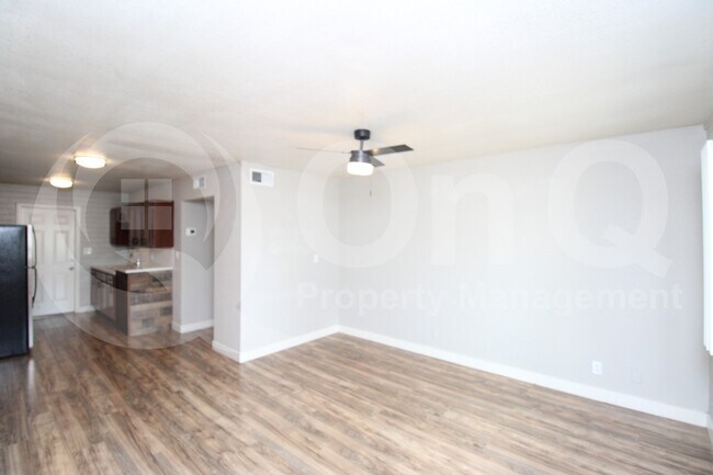 6040 North 21st Avenue, Phoenix, AZ 85015 photo 5