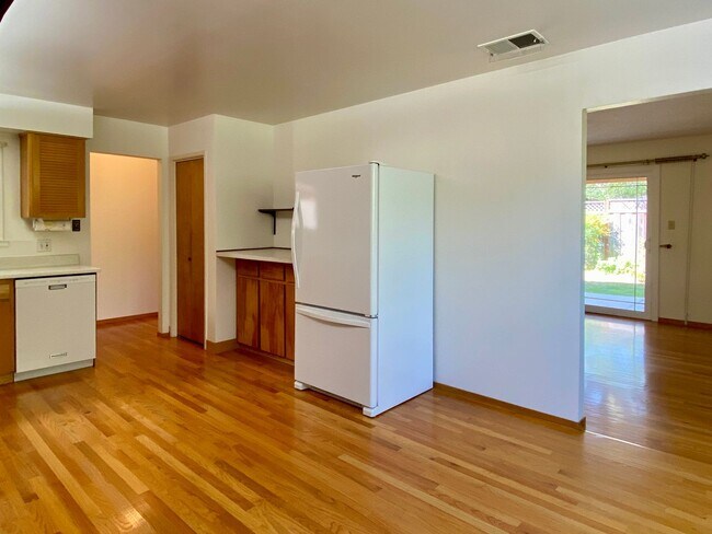 901 Blazingwood Avenue, Cupertino, CA 95014 photo 5