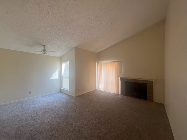 2227 Madison Dr Arlington, TX 76011 photo 2
