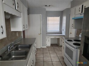1807 Janis Dr Killeen, TX 76549 photo 4