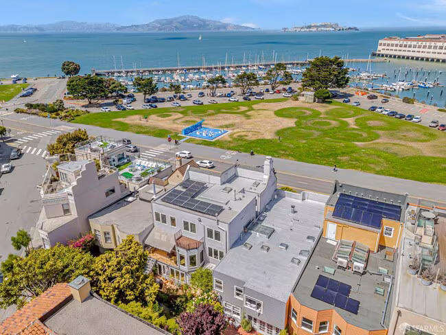 181 Marina Blvd San Francisco, CA 94123 photo 4
