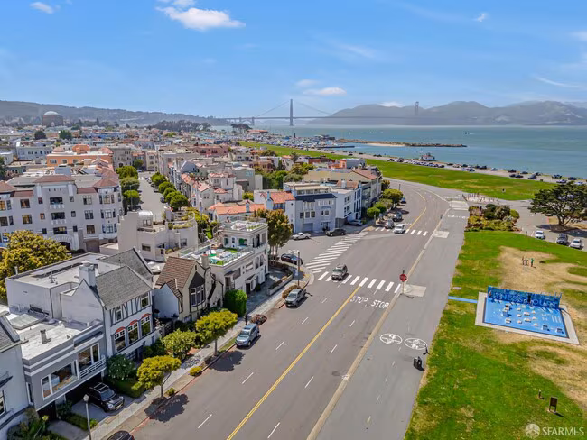 181 Marina Blvd San Francisco, CA 94123 photo 2