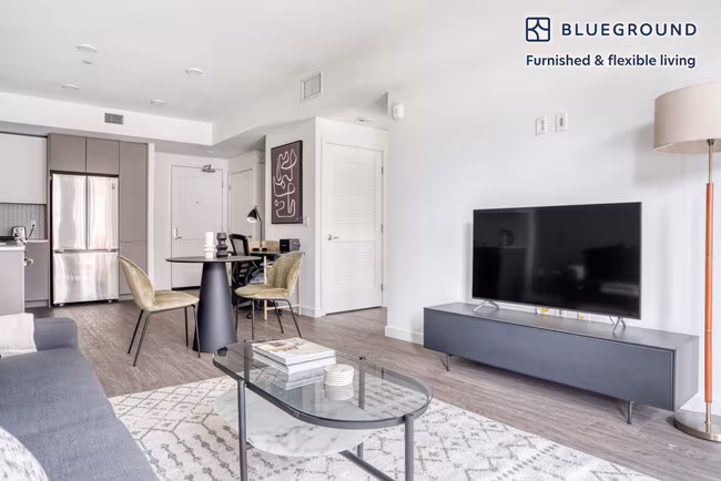 4310 Hubbard St Emeryville, CA 94608 photo 3