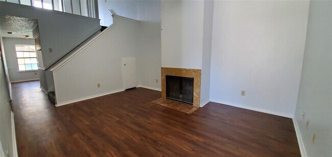 3026 North Bell Avenue, Denton, TX 76209 photo 2