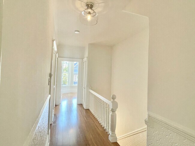 483 Noe Street, San Francisco, CA 94114 photo 5