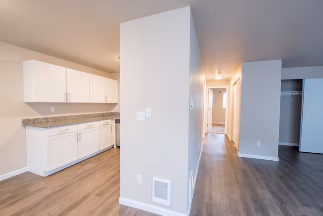 Lindale Apartments photo 5