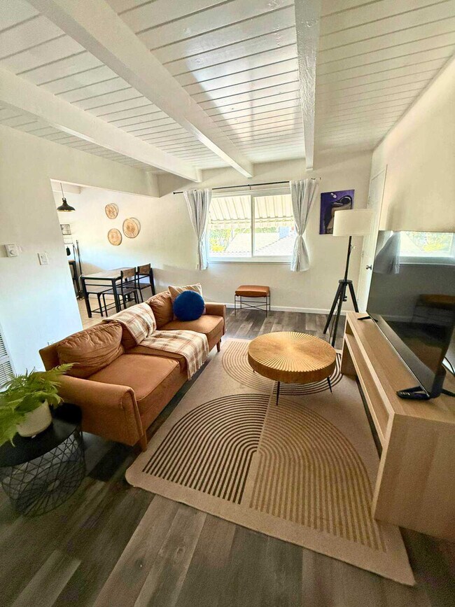 2312 Bonar St Berkeley, CA 94702 photo 4