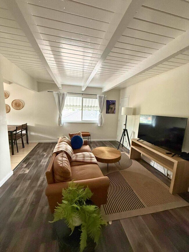 2312 Bonar St Berkeley, CA 94702 photo 5