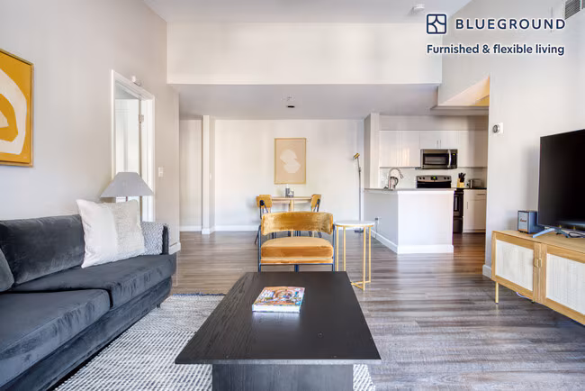 355 N Wolfe Rd Sunnyvale, CA 94085 photo 2