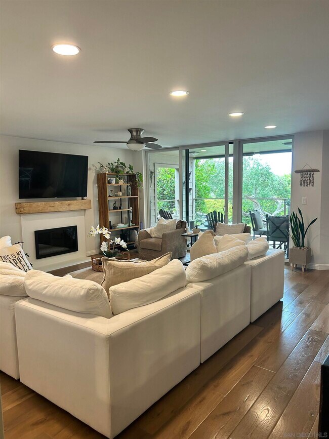 242 Dolphin Cove Ct Del Mar, CA 92014 photo 4