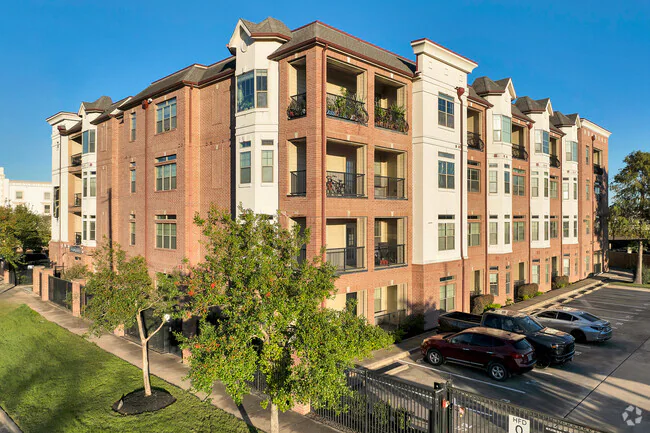 Midtown Grove photo 2