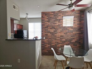 3302 N 7TH St Phoenix, AZ 85014 photo 4