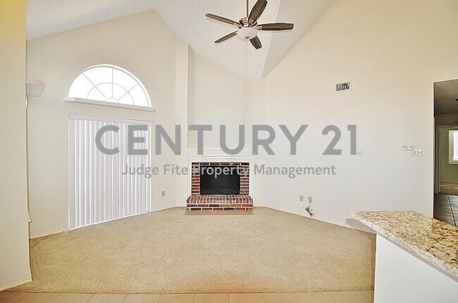 7524 Arbor Hill Drive, Fort Worth, TX 76120 photo 3