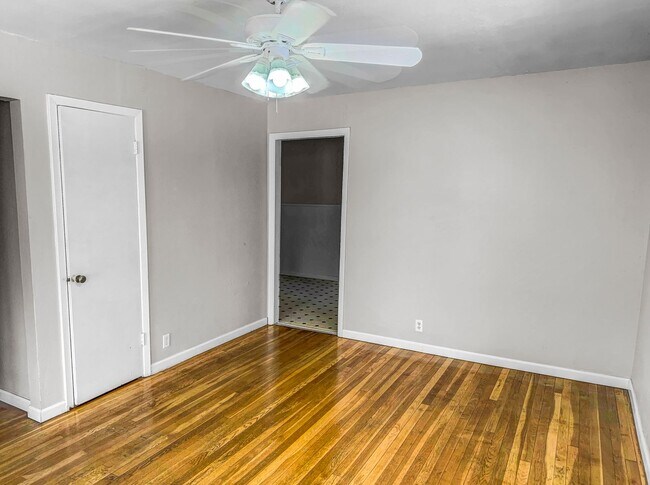 2016 W Olmos Dr San Antonio, TX 78201 photo 5