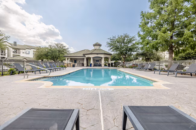 Belmond Apartments photo 4