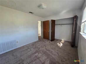 209 Oak Trail Dr Harker Heights, TX 76548 photo 5