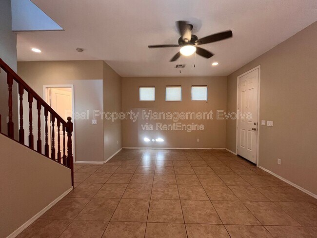 14707 West Poinsettia Drive, Surprise, AZ 85379 photo 5