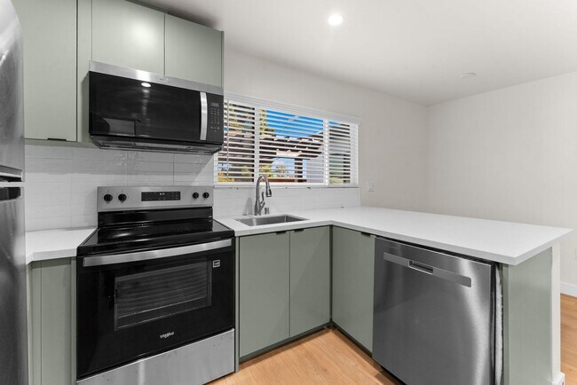 2735 Broadway San Diego, CA 92102 photo 4