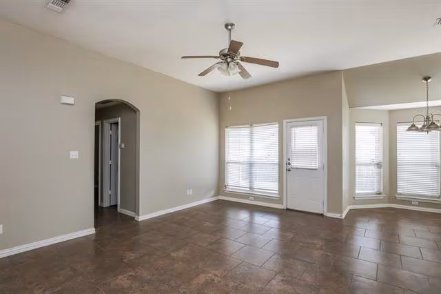 125 Currie Ct Crowley, TX 76036 photo 3