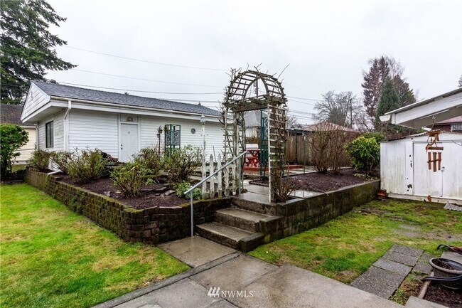 402 S 58th St Tacoma, WA 98408 photo 5