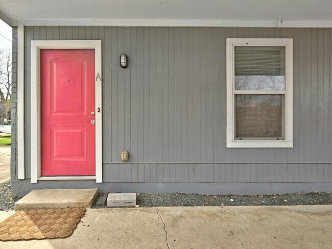 1120 Estes Ave Austin, TX 78721 photo 5