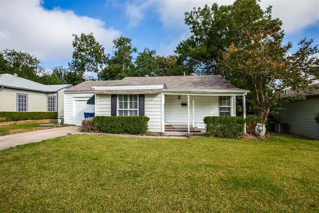 1425 Cedar Crest Drive, Garland, TX 75042 photo 2