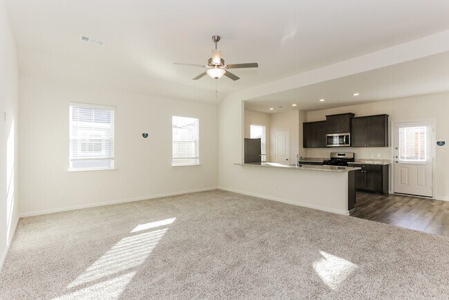 9640 Dan Meyer Drive, Fort Worth, TX 76140 photo 4